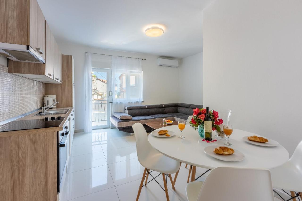 Apartment Robert Crikvenica Εξωτερικό φωτογραφία